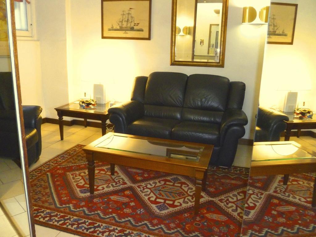 Hotel Agnello D'Oro Genova 外观 照片
